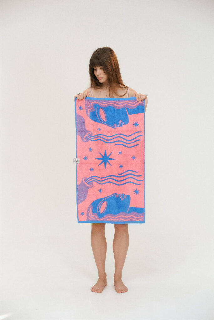 Полотенца TELO «Отражения» коллекции ALINA VINOGRADOVA. Фото