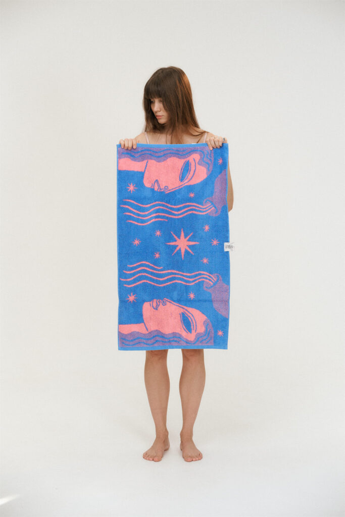 Полотенца TELO «Отражения» коллекции ALINA VINOGRADOVA. Фото